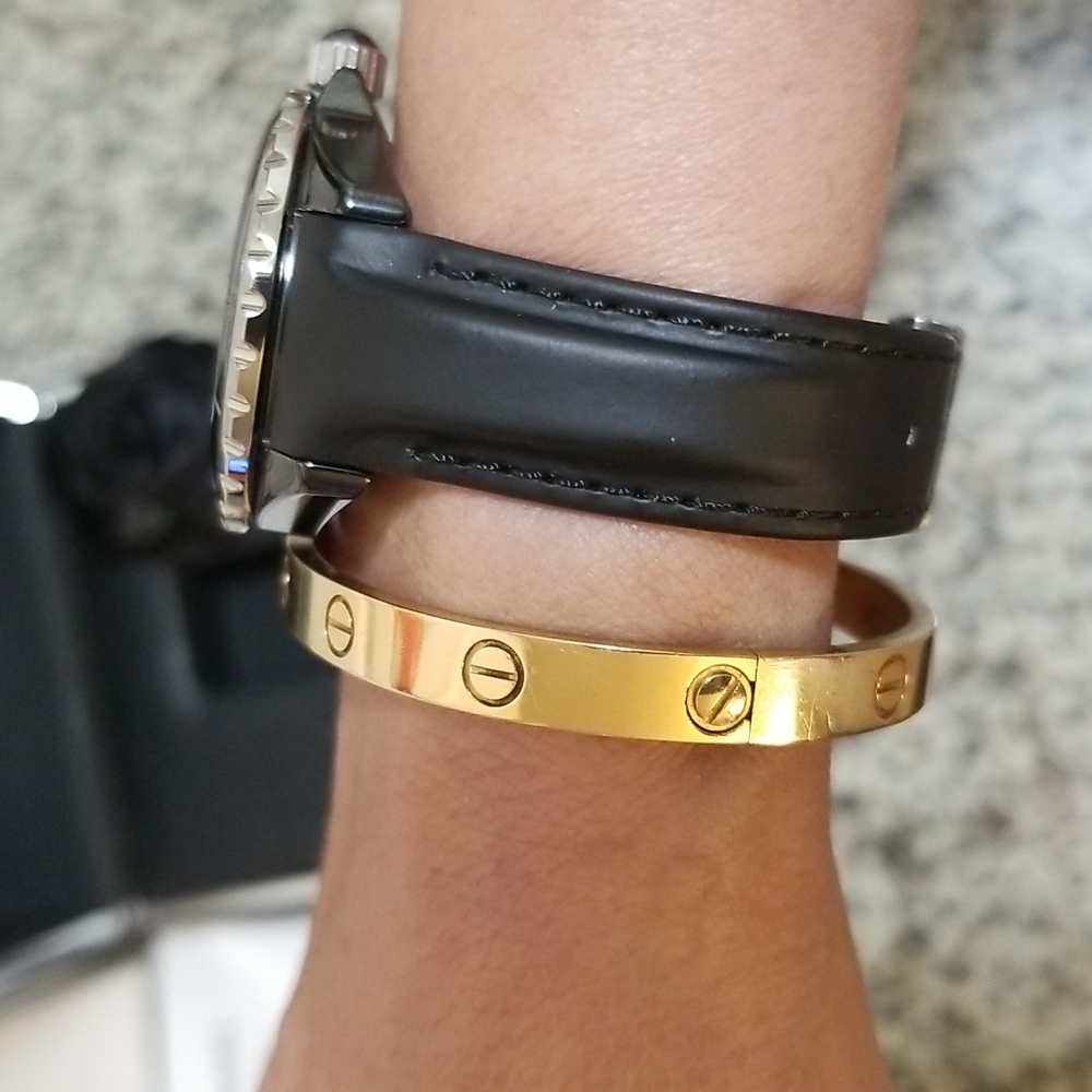 Chanel Iconic J12 Quartz 33mm watch - Picture 6 of 16